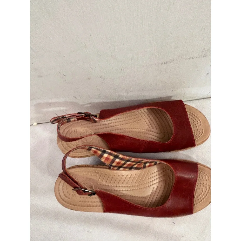 Crocs Leigh Wedge Sandal 8 Red Leather Cork Heel Slingback Womens